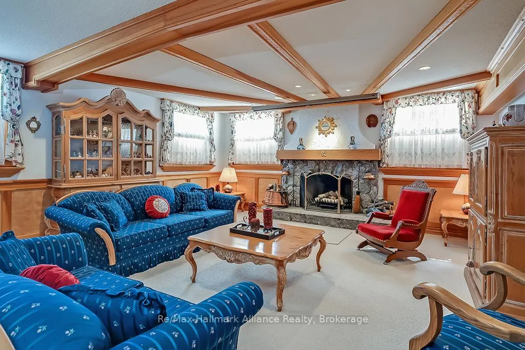Photo 35 of 49 Cox Drive, Oakville, Morrison — HOMEH