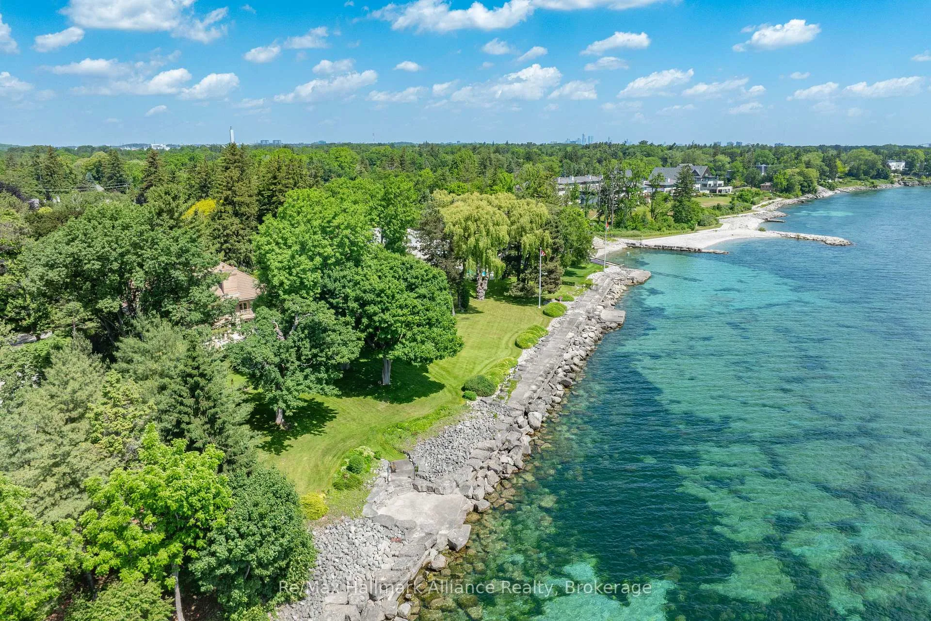 Photo 40 of 49 Cox Drive, Oakville, Morrison — HOMEH