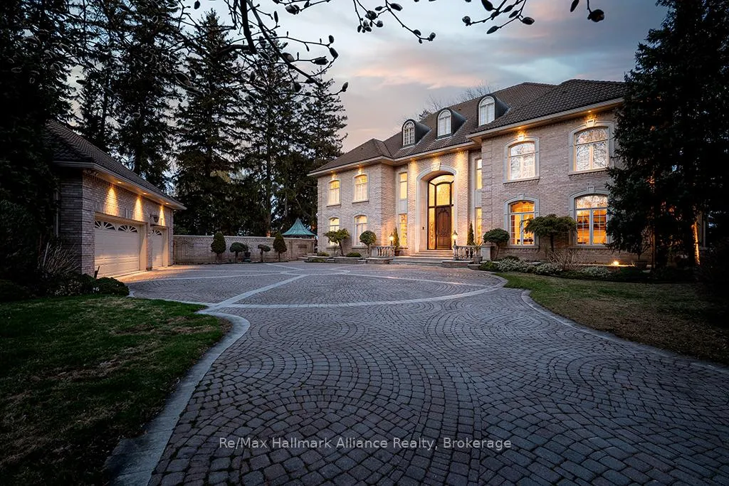 Photo 41 of 49 Cox Drive, Oakville, Morrison — HOMEH