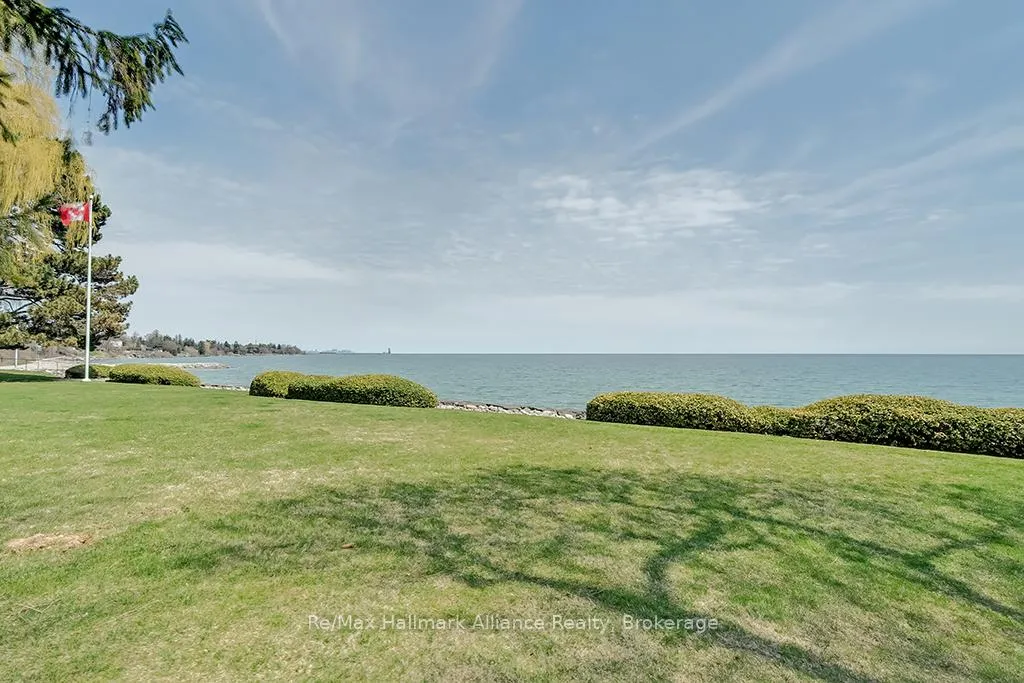 Photo 44 of 49 Cox Drive, Oakville, Morrison — HOMEH