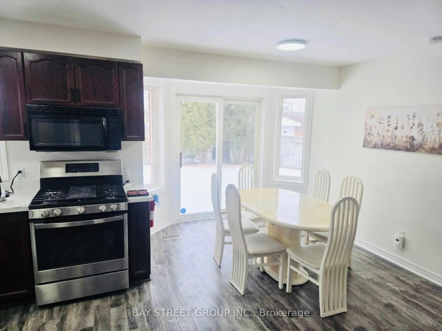 Photo 4 of 315 Niagara Drive, Oshawa, Samac — HOMEH