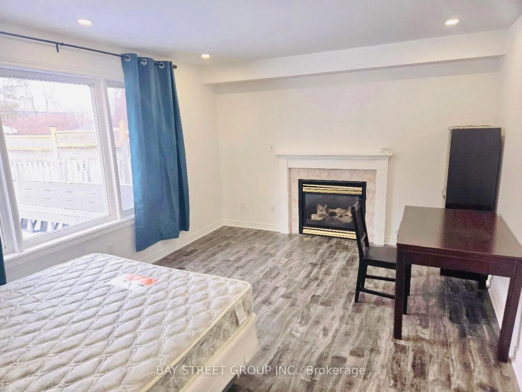 Photo 7 of 315 Niagara Drive, Oshawa, Samac — HOMEH