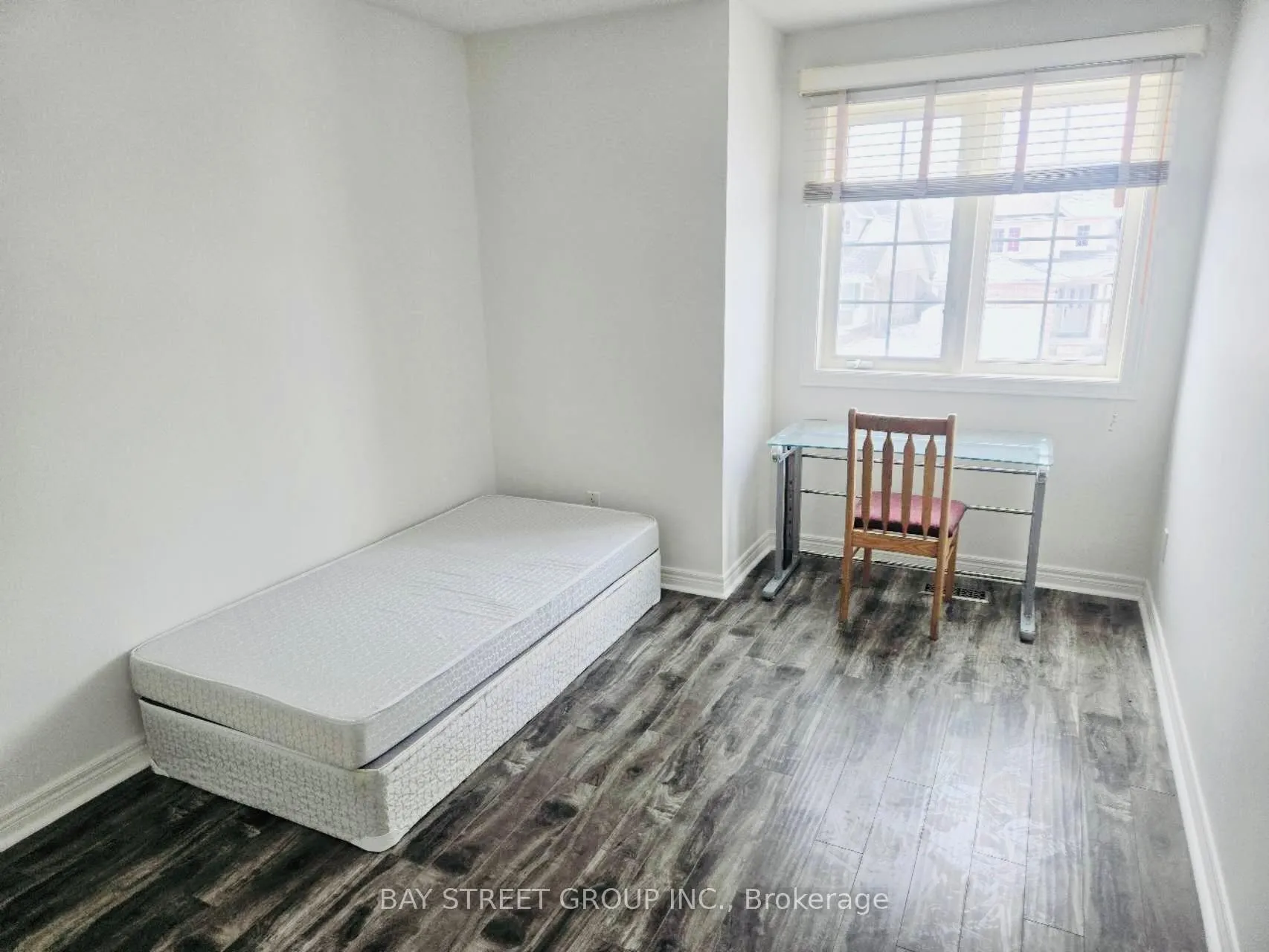 Photo 8 of 315 Niagara Drive, Oshawa, Samac — HOMEH