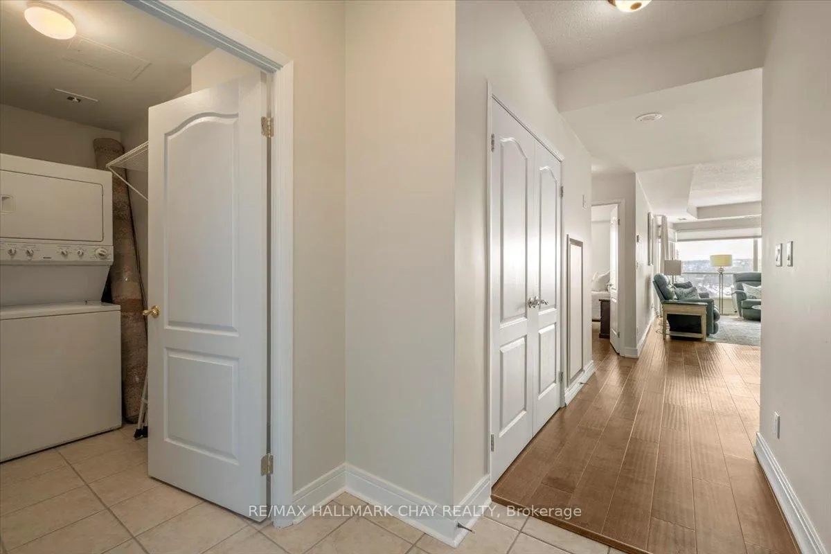 Photo 10 of Unit 903, 2 Toronto Street, Barrie, City Centre — HOMEH