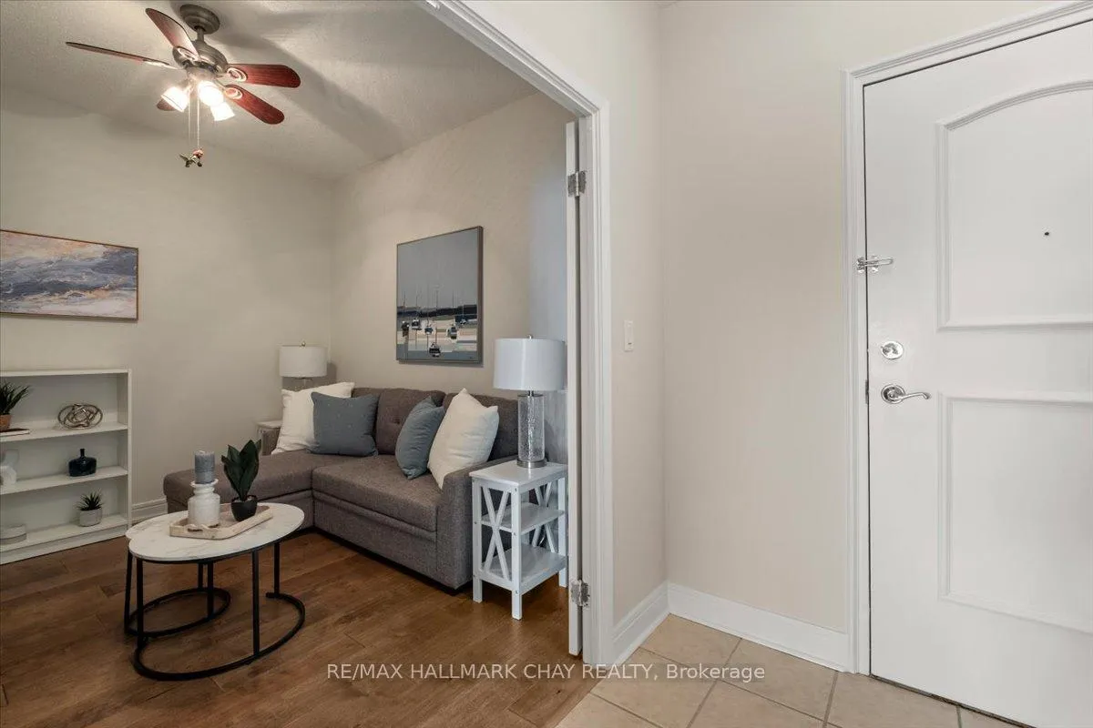 Photo 11 of Unit 903, 2 Toronto Street, Barrie, City Centre — HOMEH