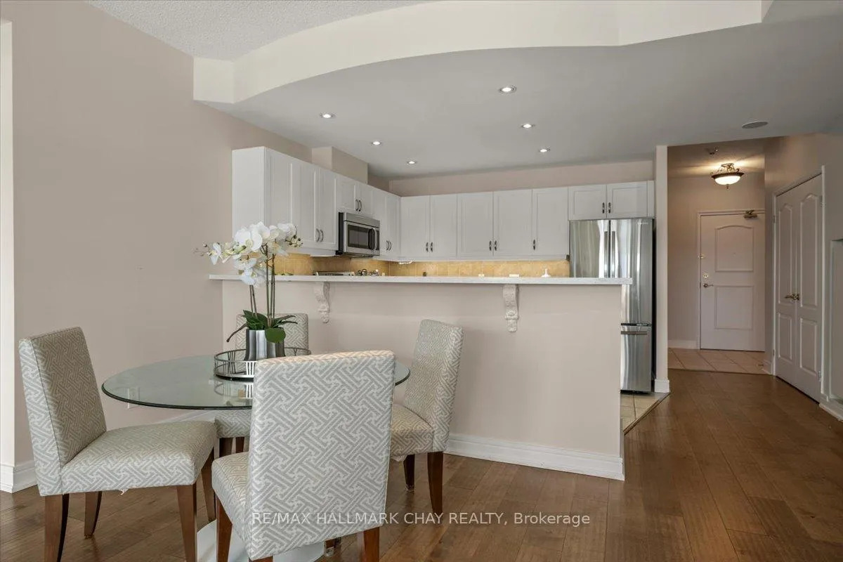 Photo 20 of Unit 903, 2 Toronto Street, Barrie, City Centre — HOMEH