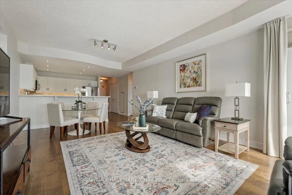 Photo 24 of Unit 903, 2 Toronto Street, Barrie, City Centre — HOMEH