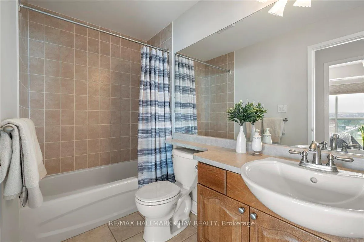 Photo 33 of Unit 903, 2 Toronto Street, Barrie, City Centre — HOMEH