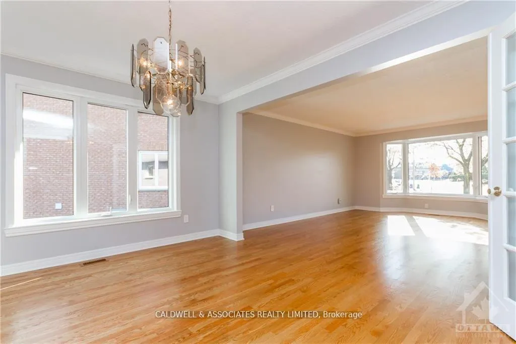 Photo 8 of 13 Sai Crescent, Ottawa, Hunt Club Park — HOMEH