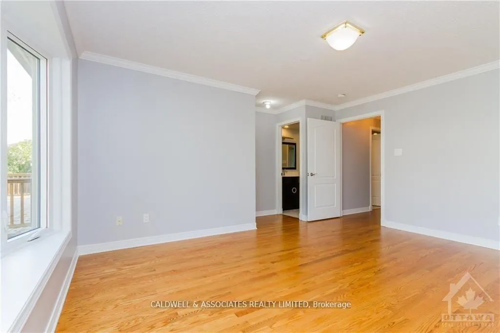Photo 16 of 13 Sai Crescent, Ottawa, Hunt Club Park — HOMEH