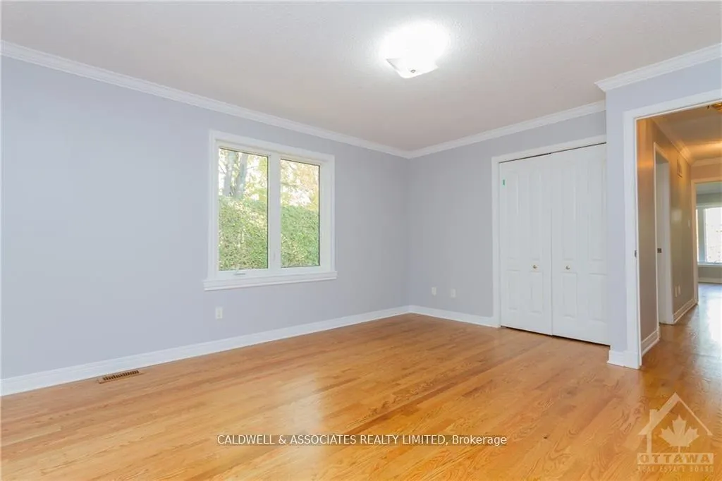 Photo 18 of 13 Sai Crescent, Ottawa, Hunt Club Park — HOMEH