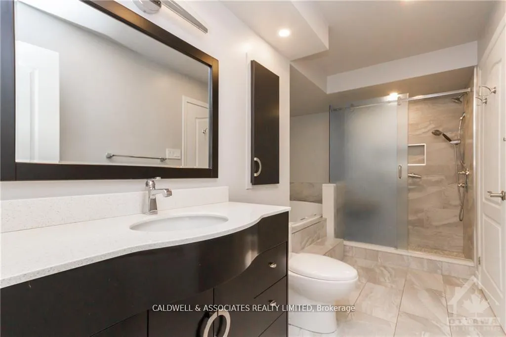 Photo 19 of 13 Sai Crescent, Ottawa, Hunt Club Park — HOMEH