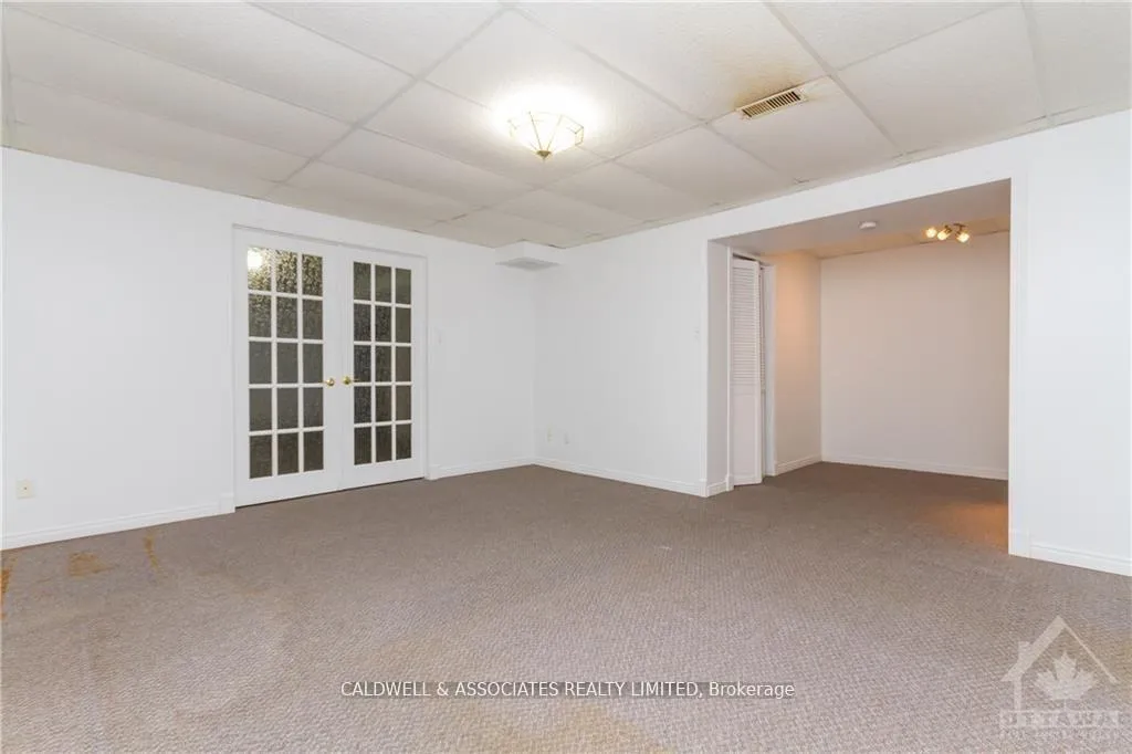 Photo 20 of 13 Sai Crescent, Ottawa, Hunt Club Park — HOMEH
