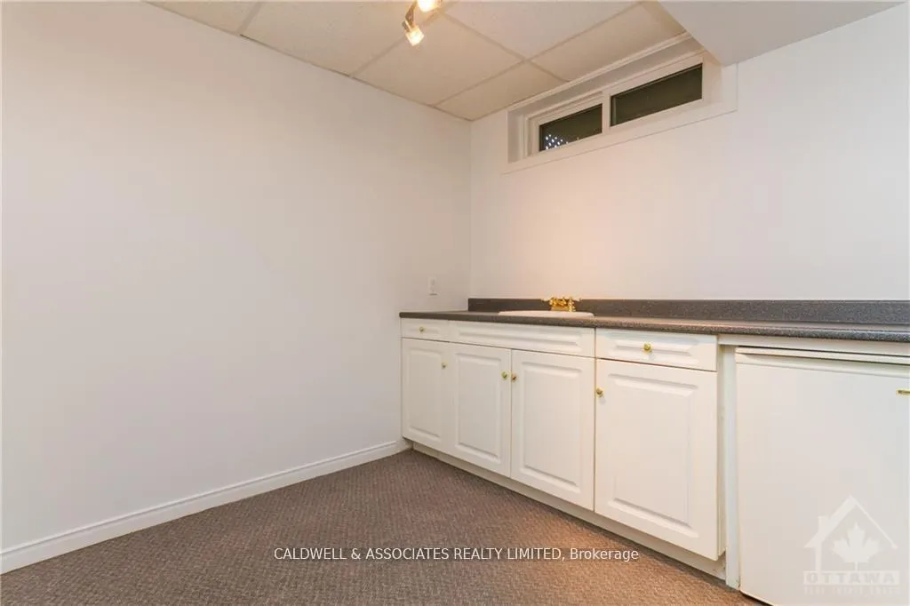Photo 23 of 13 Sai Crescent, Ottawa, Hunt Club Park — HOMEH