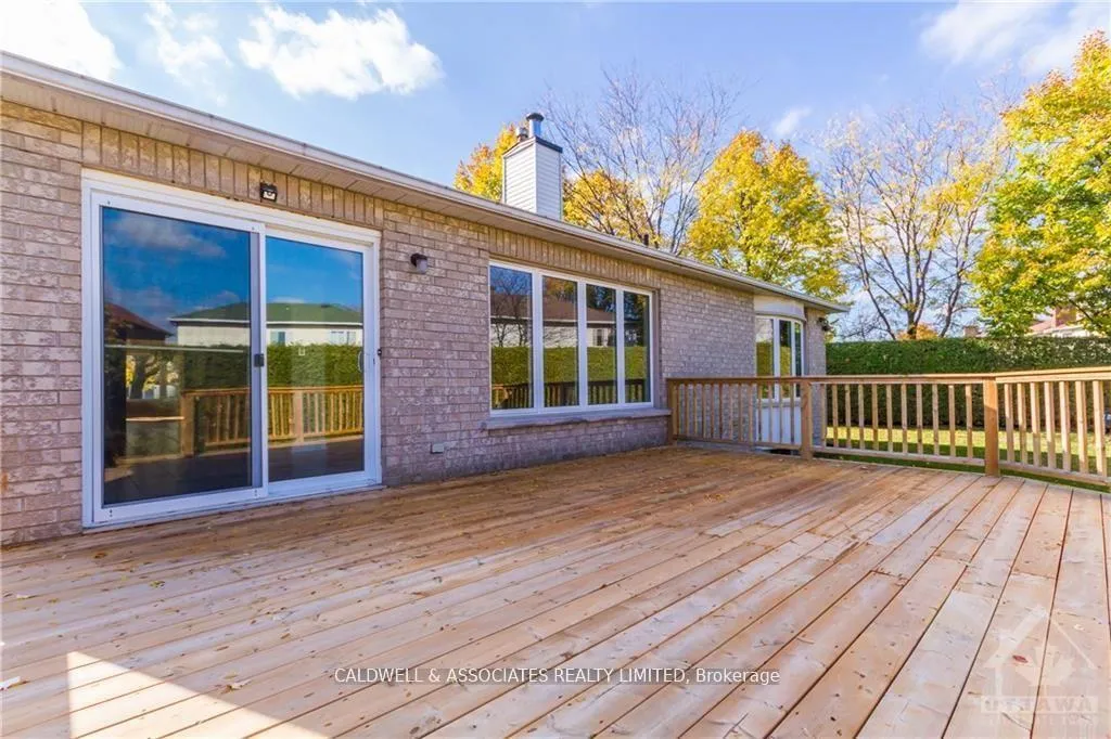 Photo 27 of 13 Sai Crescent, Ottawa, Hunt Club Park — HOMEH