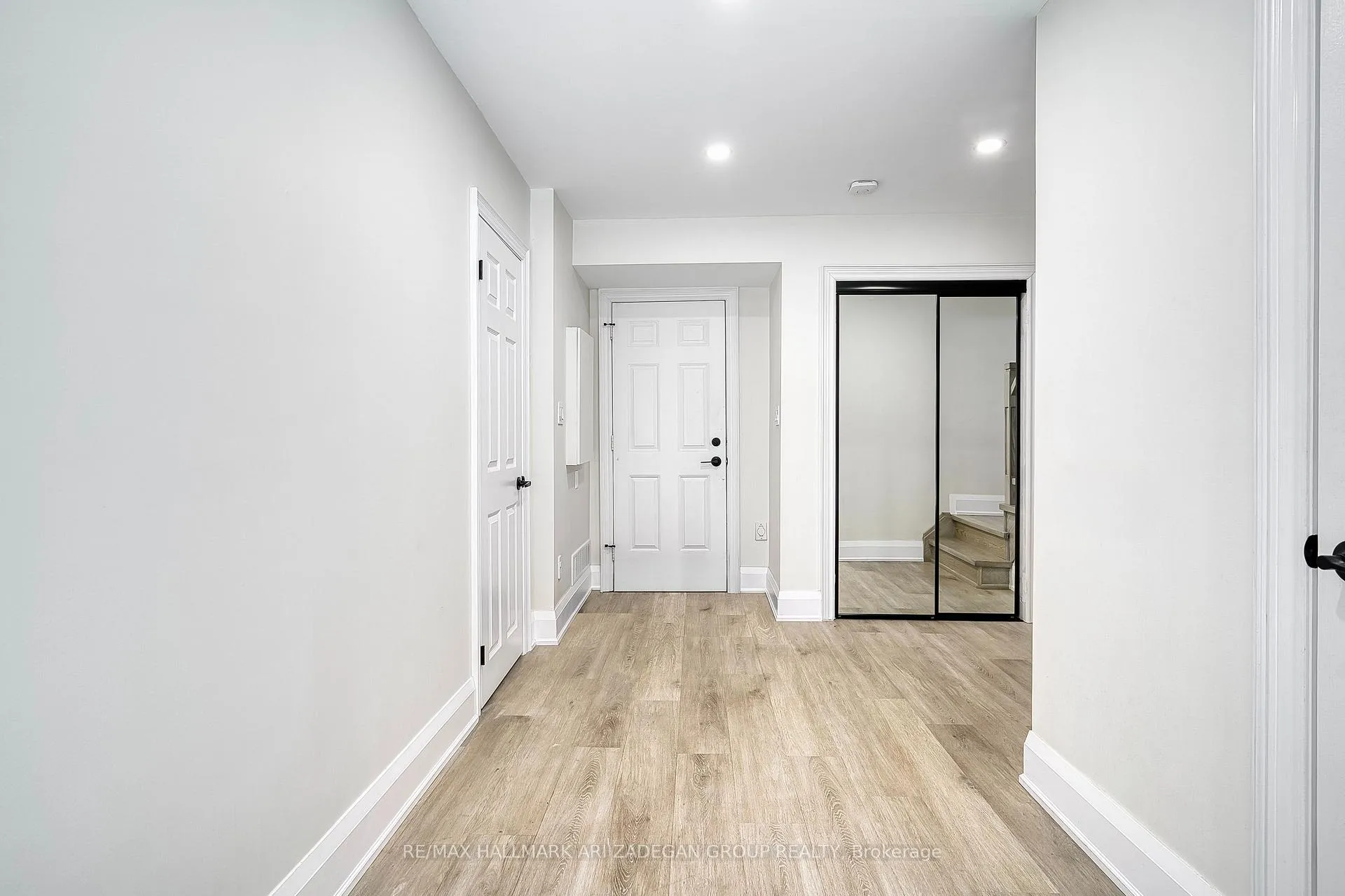 Photo 16 of 38 Orchid Road, Markham, Commerce Valley — HOMEH