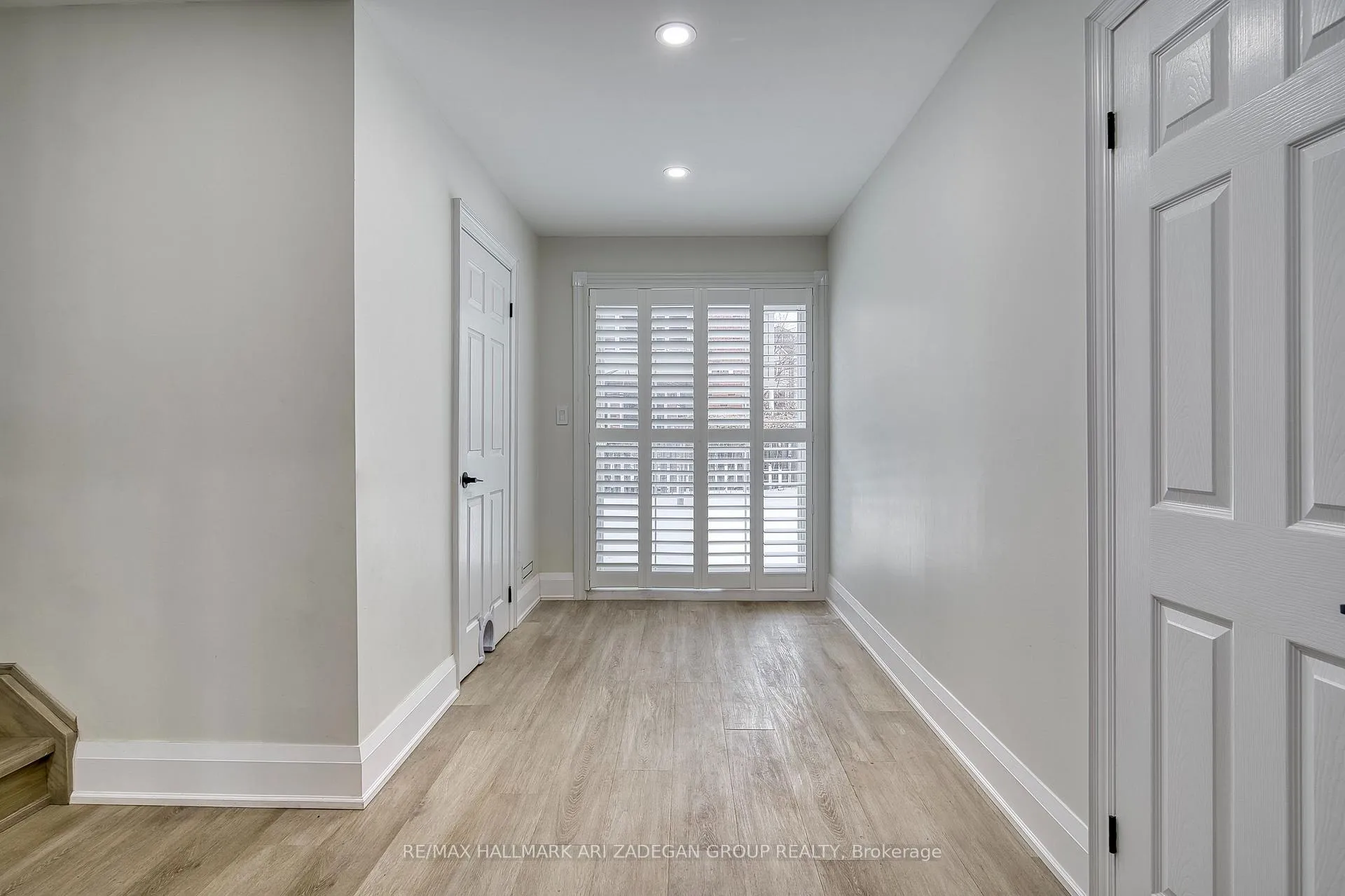 Photo 20 of 38 Orchid Road, Markham, Commerce Valley — HOMEH