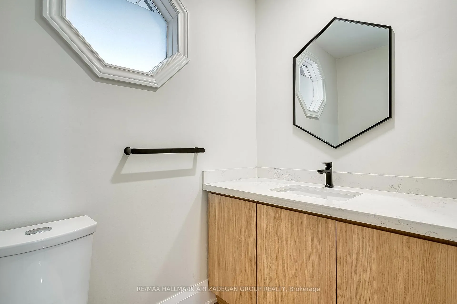 Photo 33 of 38 Orchid Road, Markham, Commerce Valley — HOMEH
