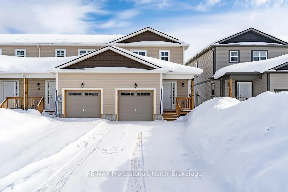 Photo 1 of 13 McConnell Crescent, Bracebridge, Macaulay — HOMEH