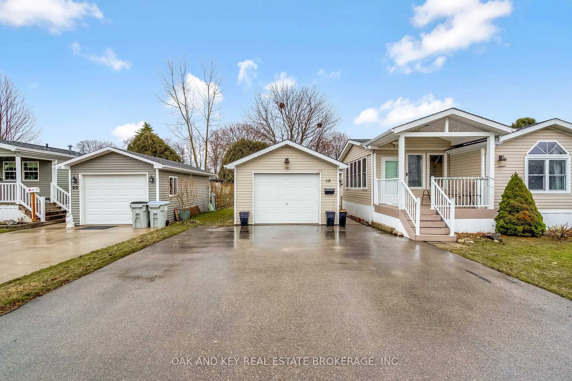 Photo 3 of 18 George Street, Strathroy-Caradoc, SE — HOMEH