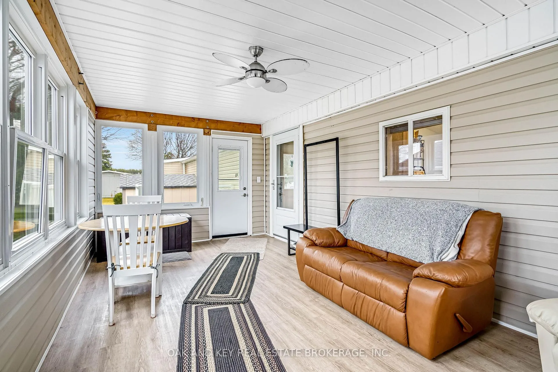 Photo 5 of 18 George Street, Strathroy-Caradoc, SE — HOMEH