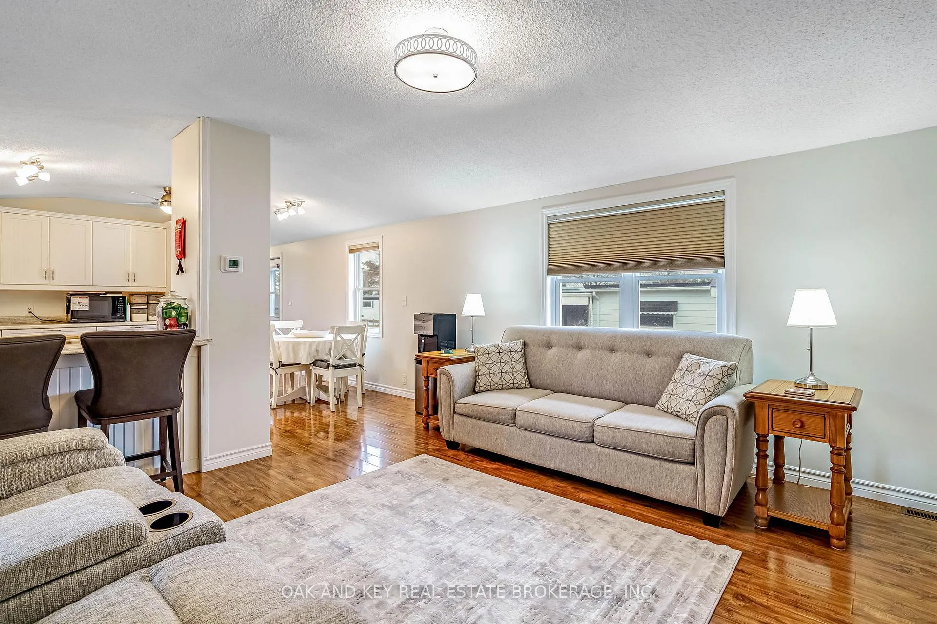 Photo 8 of 18 George Street, Strathroy-Caradoc, SE — HOMEH