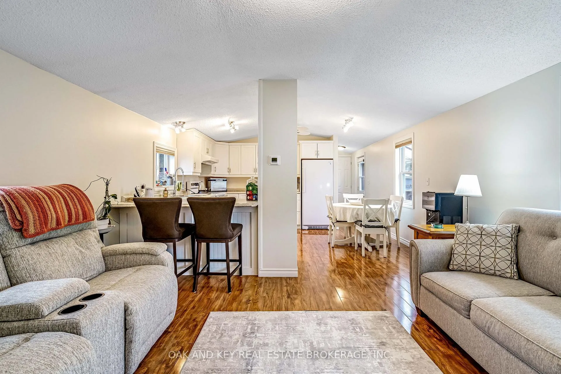 Photo 9 of 18 George Street, Strathroy-Caradoc, SE — HOMEH