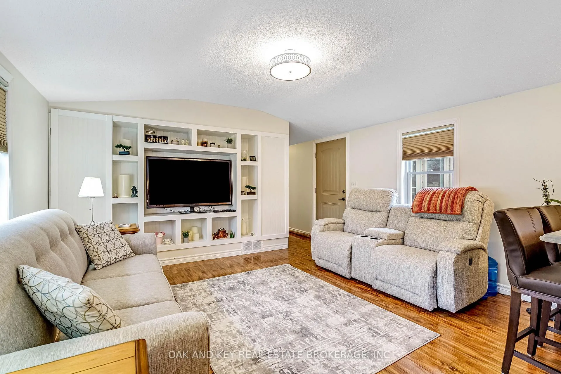Photo 11 of 18 George Street, Strathroy-Caradoc, SE — HOMEH
