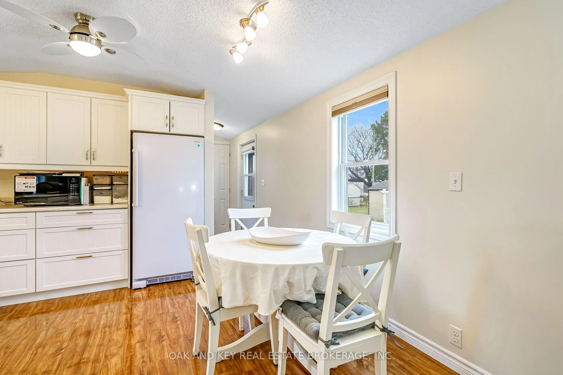 Photo 15 of 18 George Street, Strathroy-Caradoc, SE — HOMEH