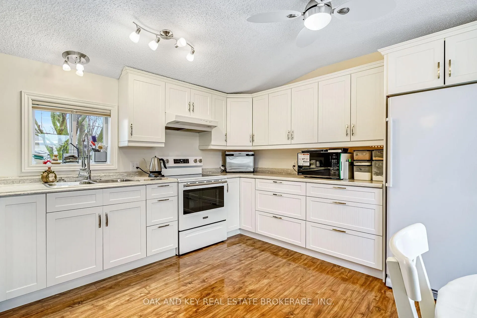 Photo 18 of 18 George Street, Strathroy-Caradoc, SE — HOMEH