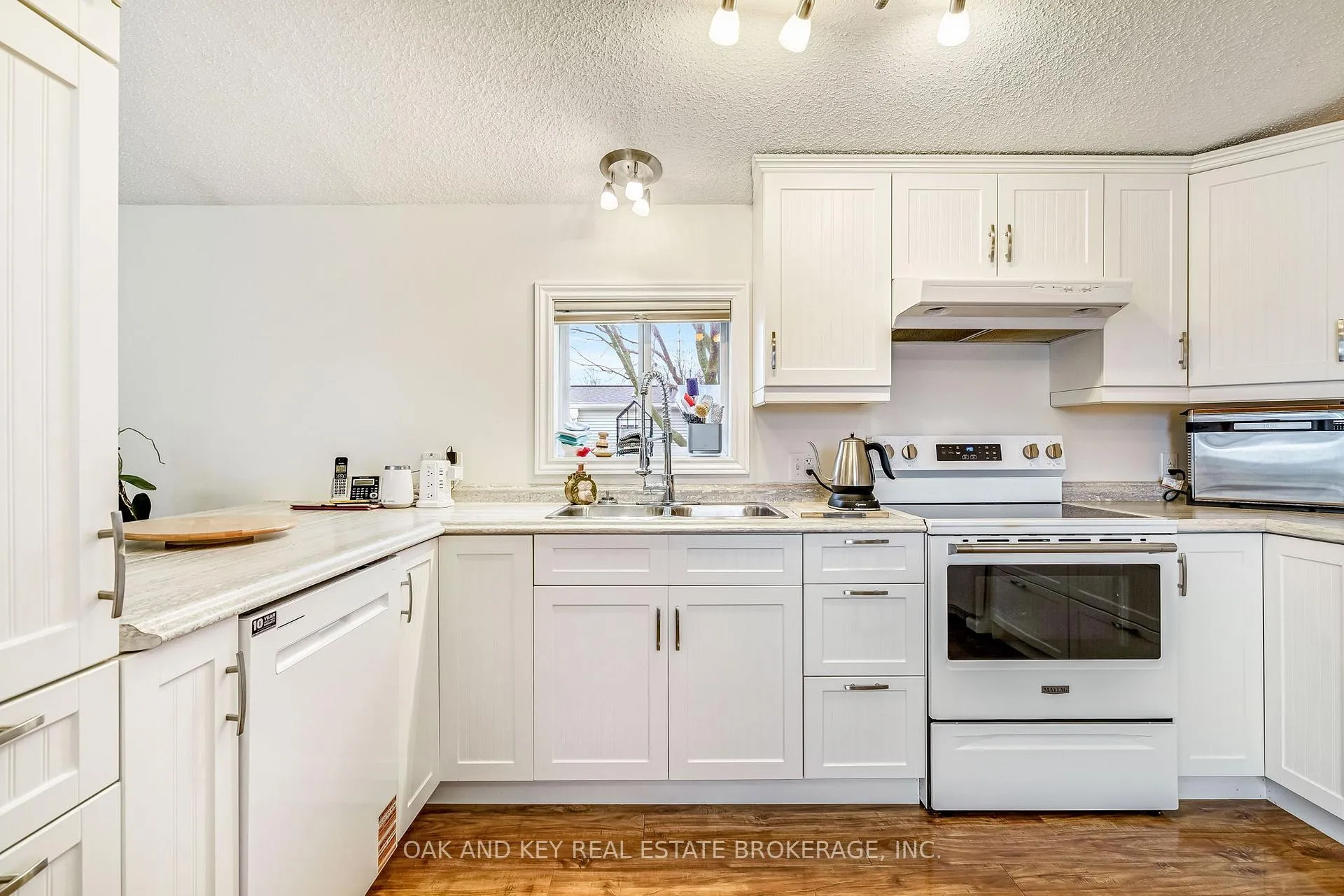 Photo 19 of 18 George Street, Strathroy-Caradoc, SE — HOMEH