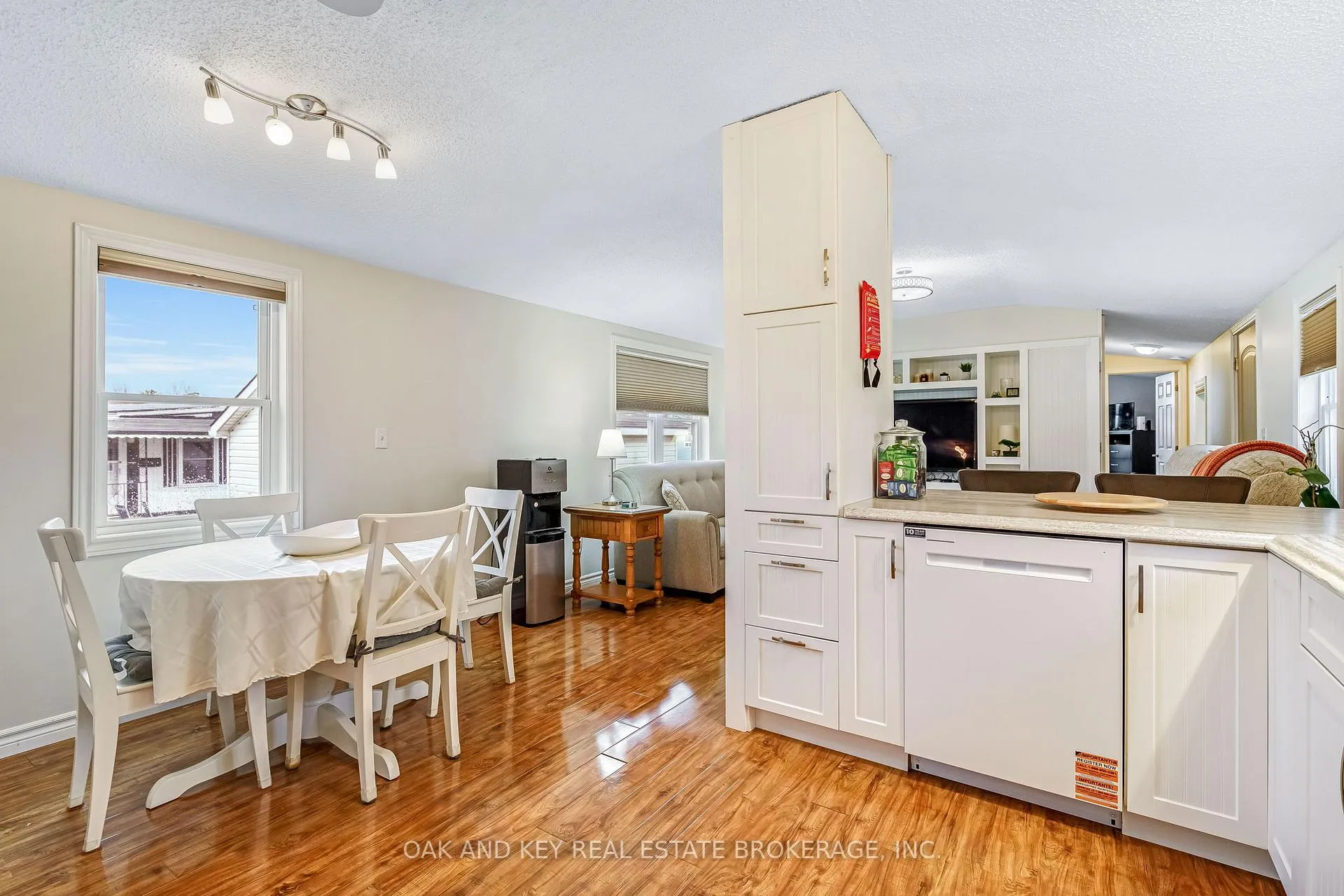 Photo 23 of 18 George Street, Strathroy-Caradoc, SE — HOMEH