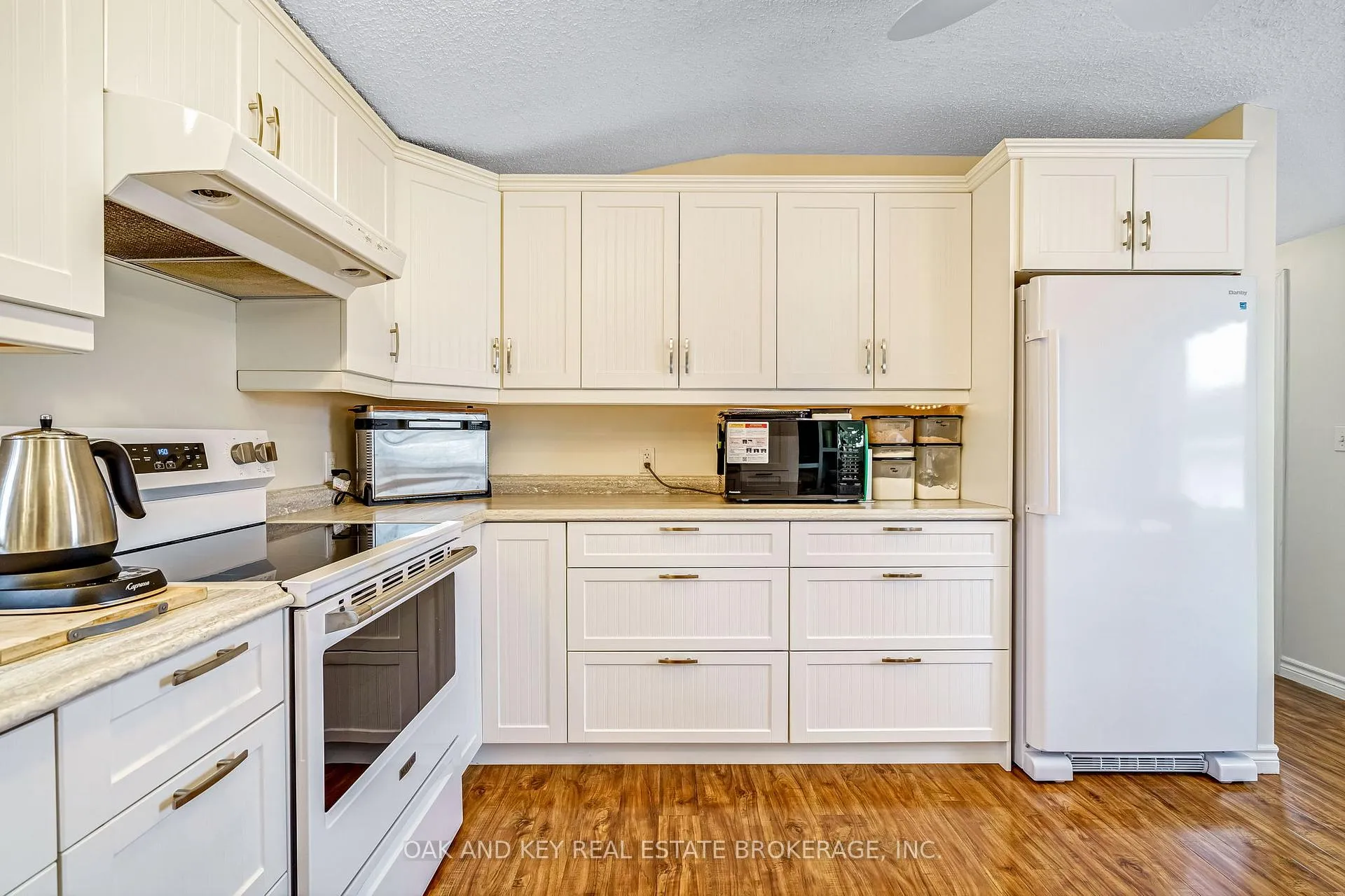 Photo 25 of 18 George Street, Strathroy-Caradoc, SE — HOMEH