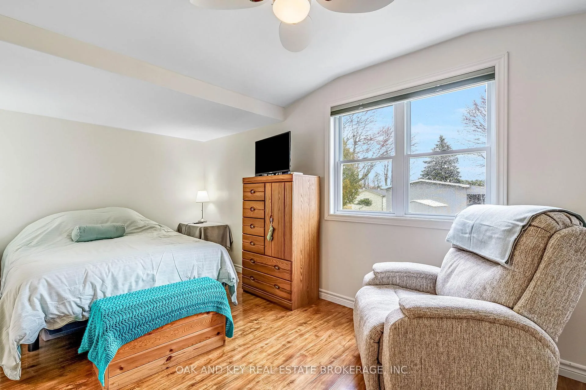 Photo 26 of 18 George Street, Strathroy-Caradoc, SE — HOMEH