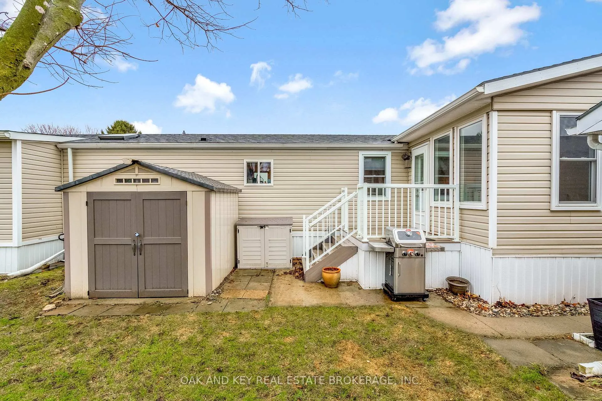 Photo 39 of 18 George Street, Strathroy-Caradoc, SE — HOMEH