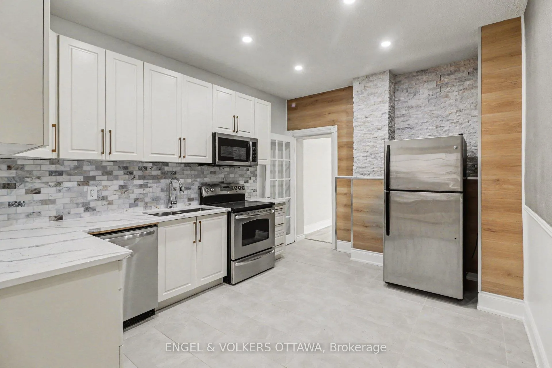 Photo 5 of 176 Arlington Avenue, Ottawa, Ottawa Centre — HOMEH