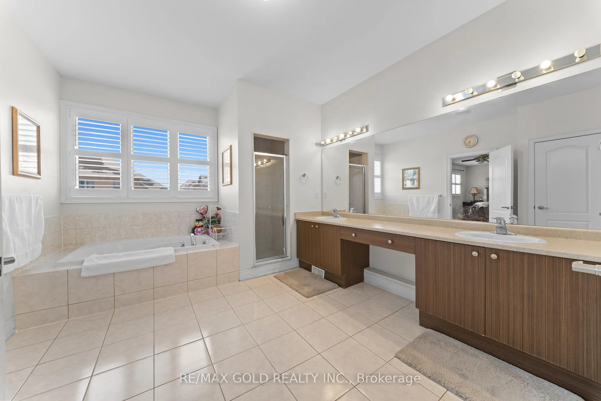 Photo 38 of 19 Portside Crescent, Brampton, Sandringham-Wellington — HOMEH