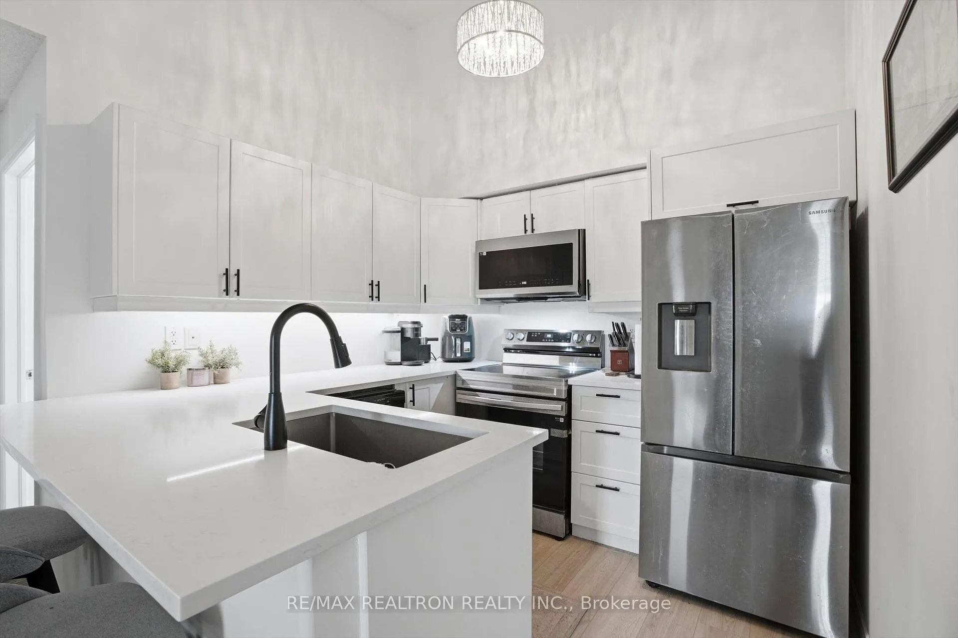 Photo 6 of Unit 408, 1390 Main Street E, Milton, Dempsey — HOMEH