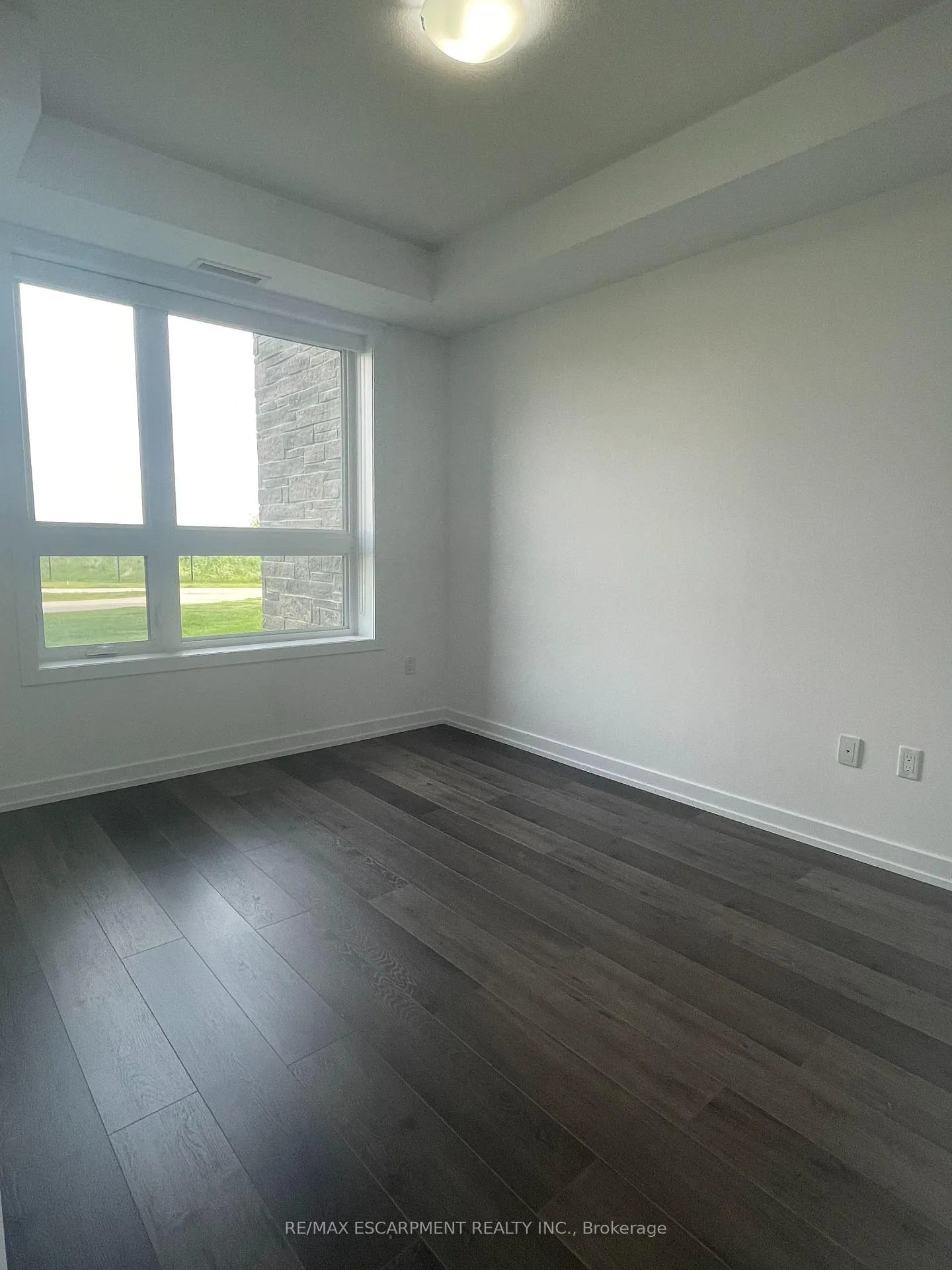 Photo 19 of Unit 107, 101 Shoreview Place, Hamilton, Lakeshore — HOMEH