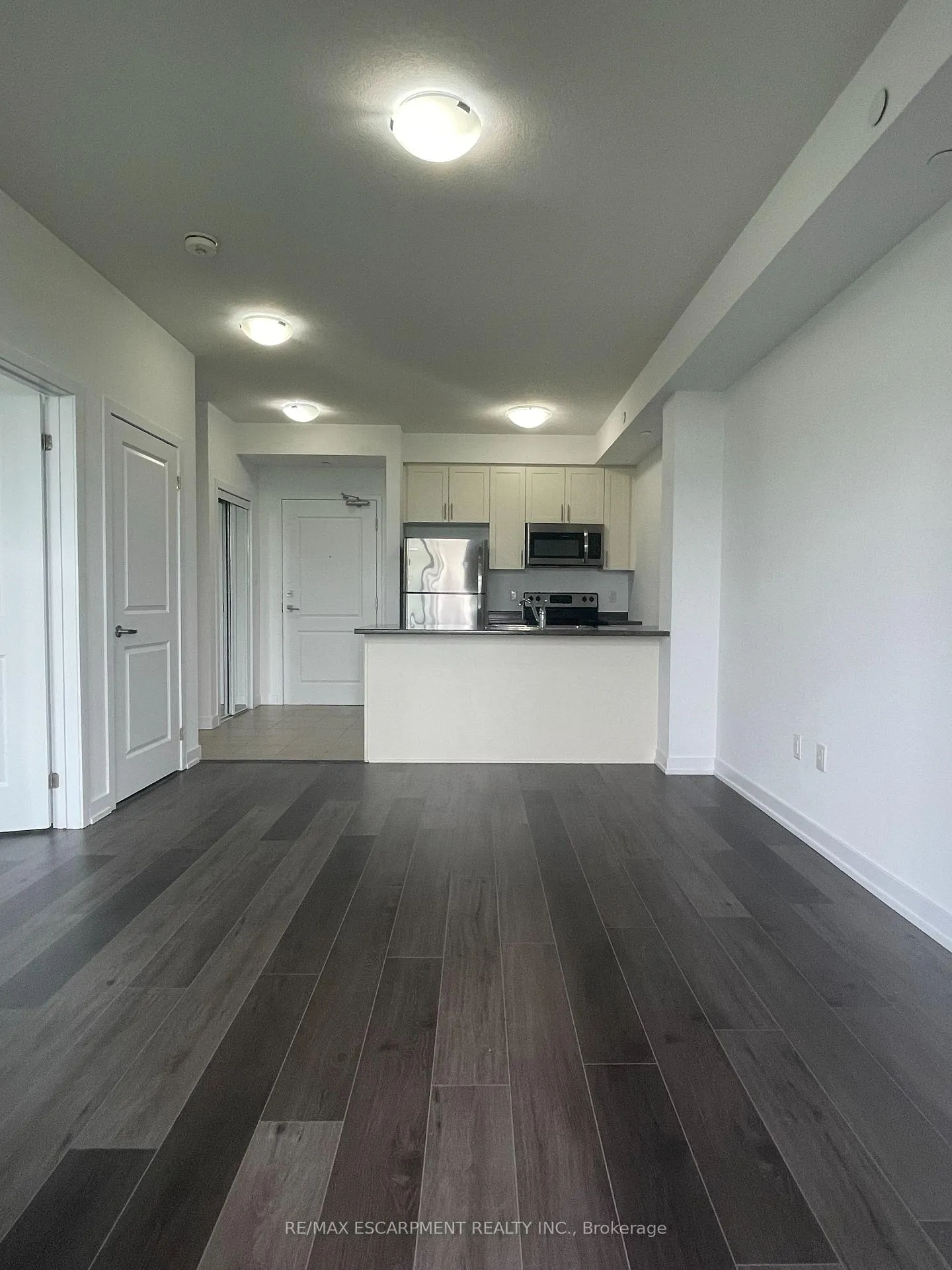Photo 26 of Unit 107, 101 Shoreview Place, Hamilton, Lakeshore — HOMEH