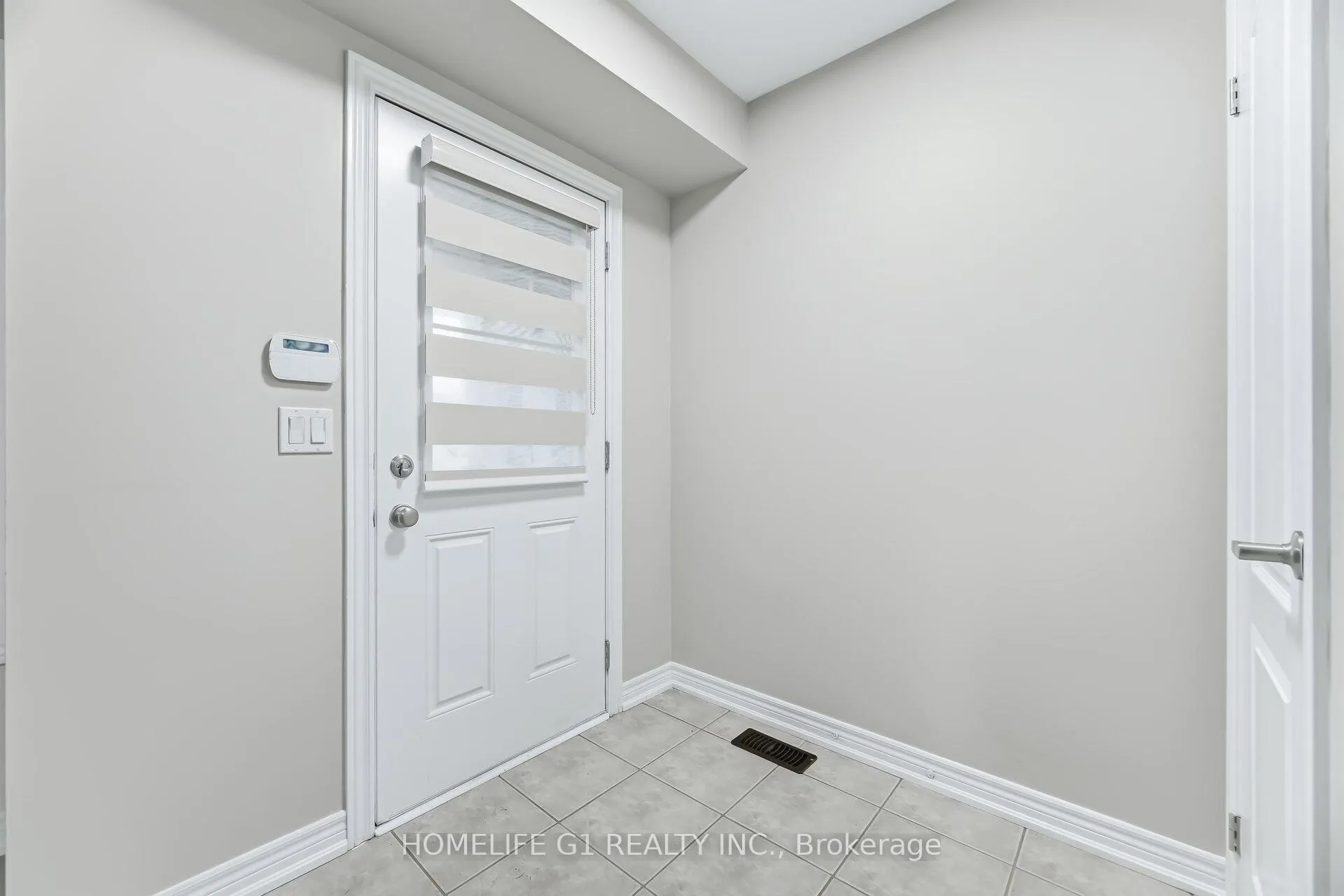 Photo 4 of 223 Inspire Boulevard, Brampton, Sandringham-Wellington North — HOMEH