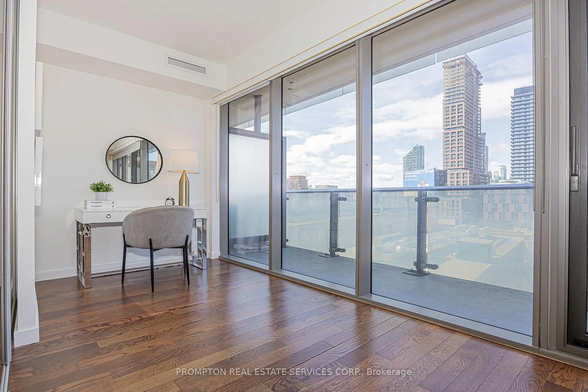 Photo 10 of Unit 601, 70 Distillary Lane, Toronto, Waterfront Communities — HOMEH