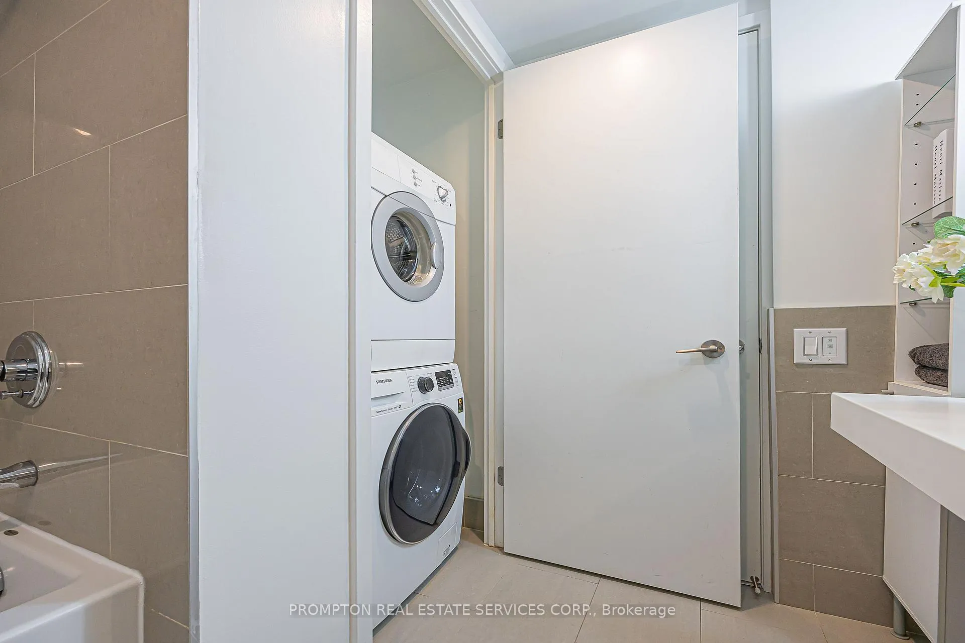 Photo 17 of Unit 601, 70 Distillary Lane, Toronto, Waterfront Communities — HOMEH