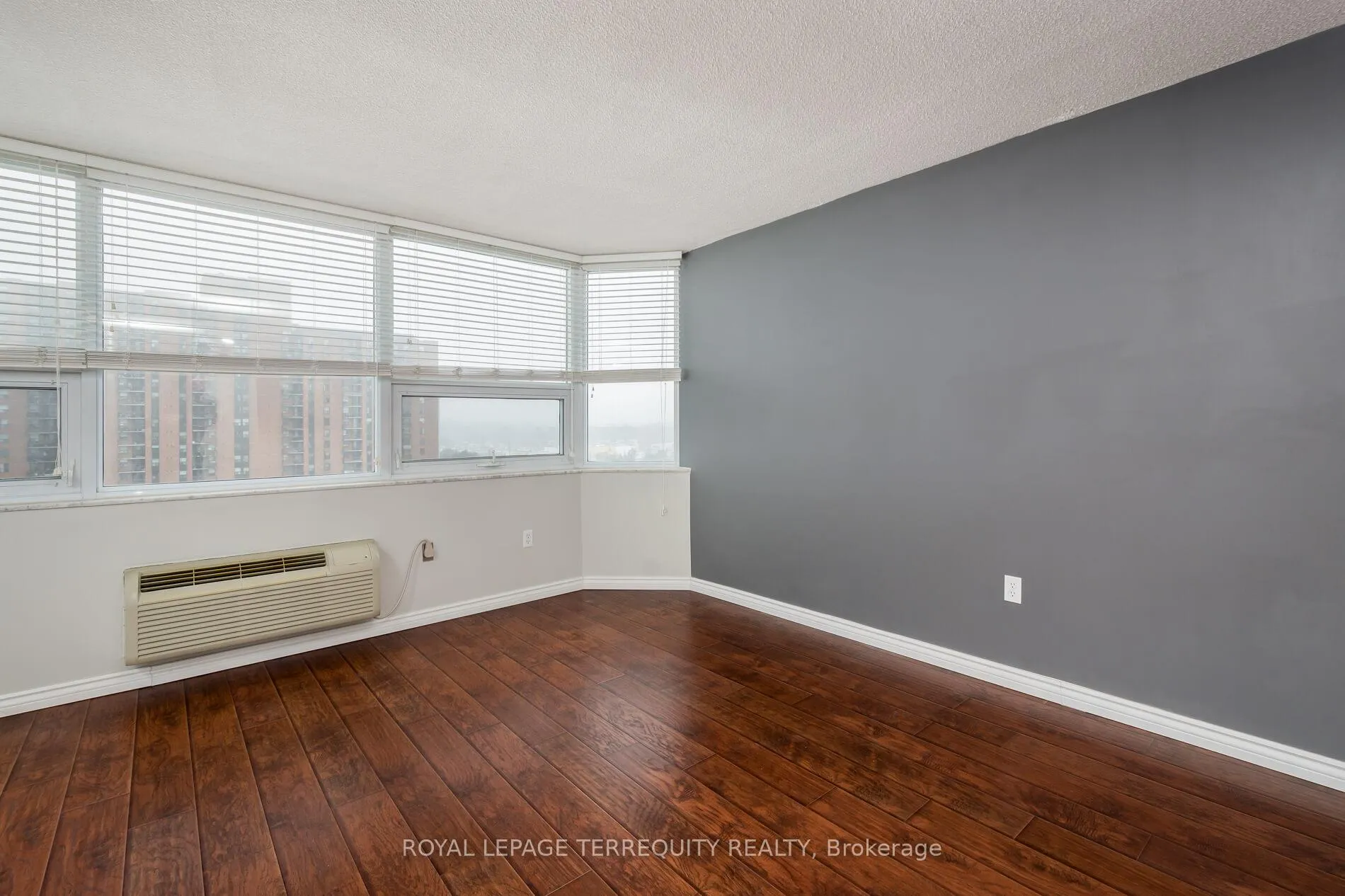 Photo 14 of Unit 1004, 121 Ling Road, Scarborough, West Hill — HOMEH