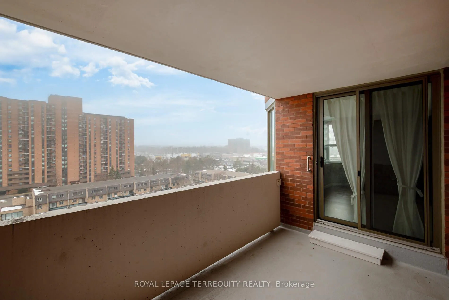 Photo 33 of Unit 1004, 121 Ling Road, Scarborough, West Hill — HOMEH