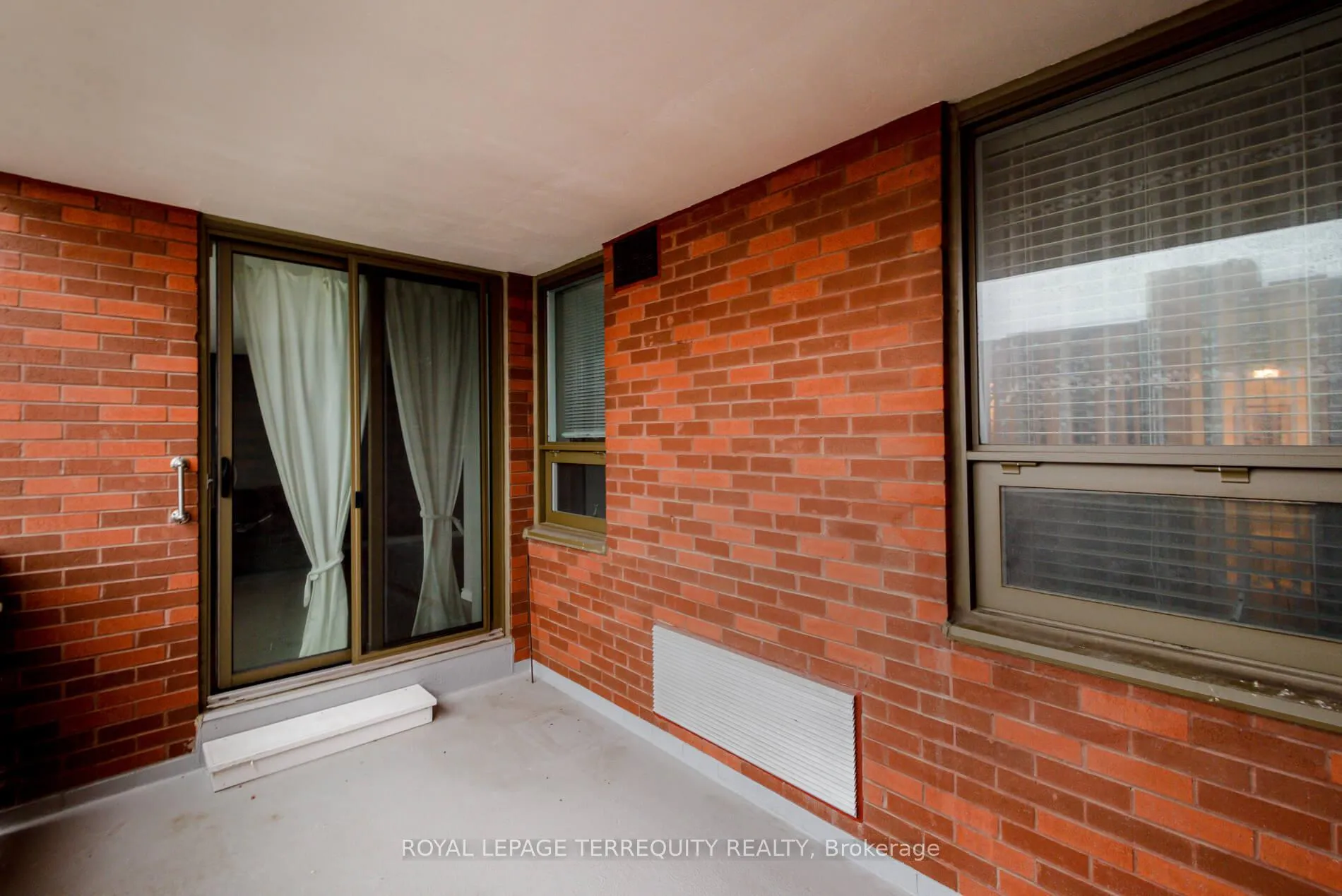 Photo 34 of Unit 1004, 121 Ling Road, Scarborough, West Hill — HOMEH