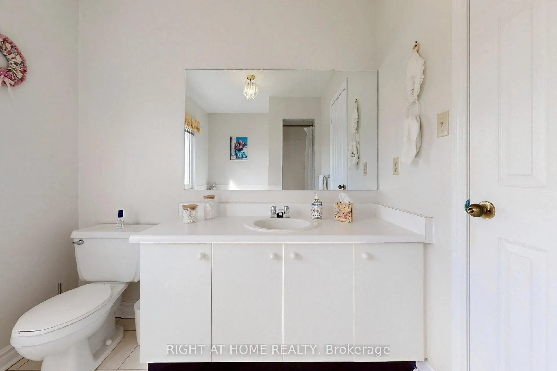 Photo 16 of 260 Avro Road, Vaughan, Maple — HOMEH
