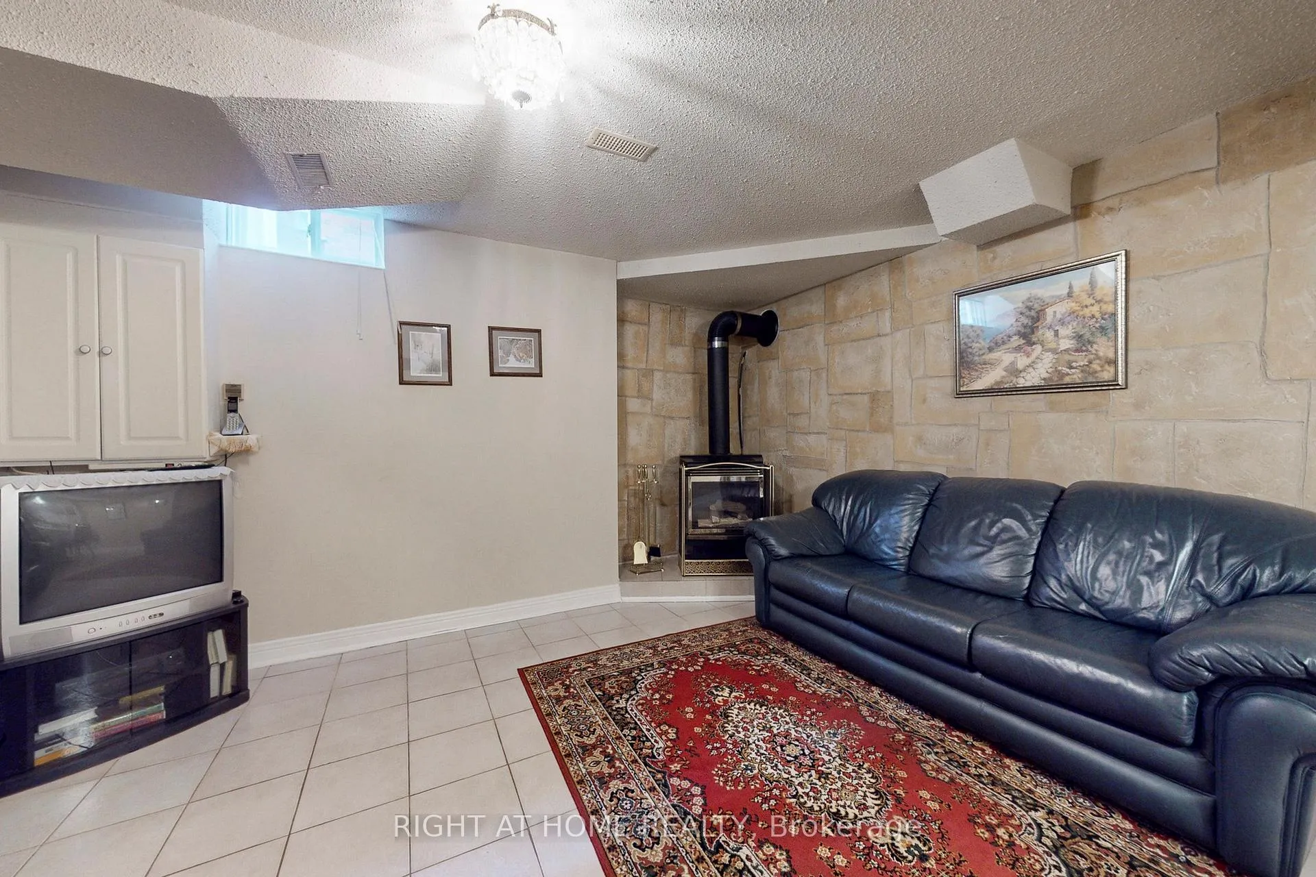 Photo 23 of 260 Avro Road, Vaughan, Maple — HOMEH
