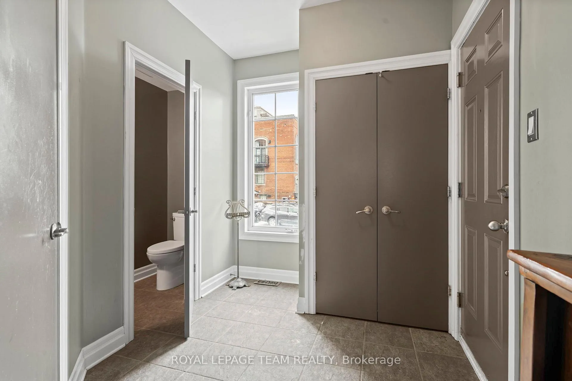 Photo 3 of Unit D, 17 Melrose Avenue, Ottawa, Hintonburg — HOMEH