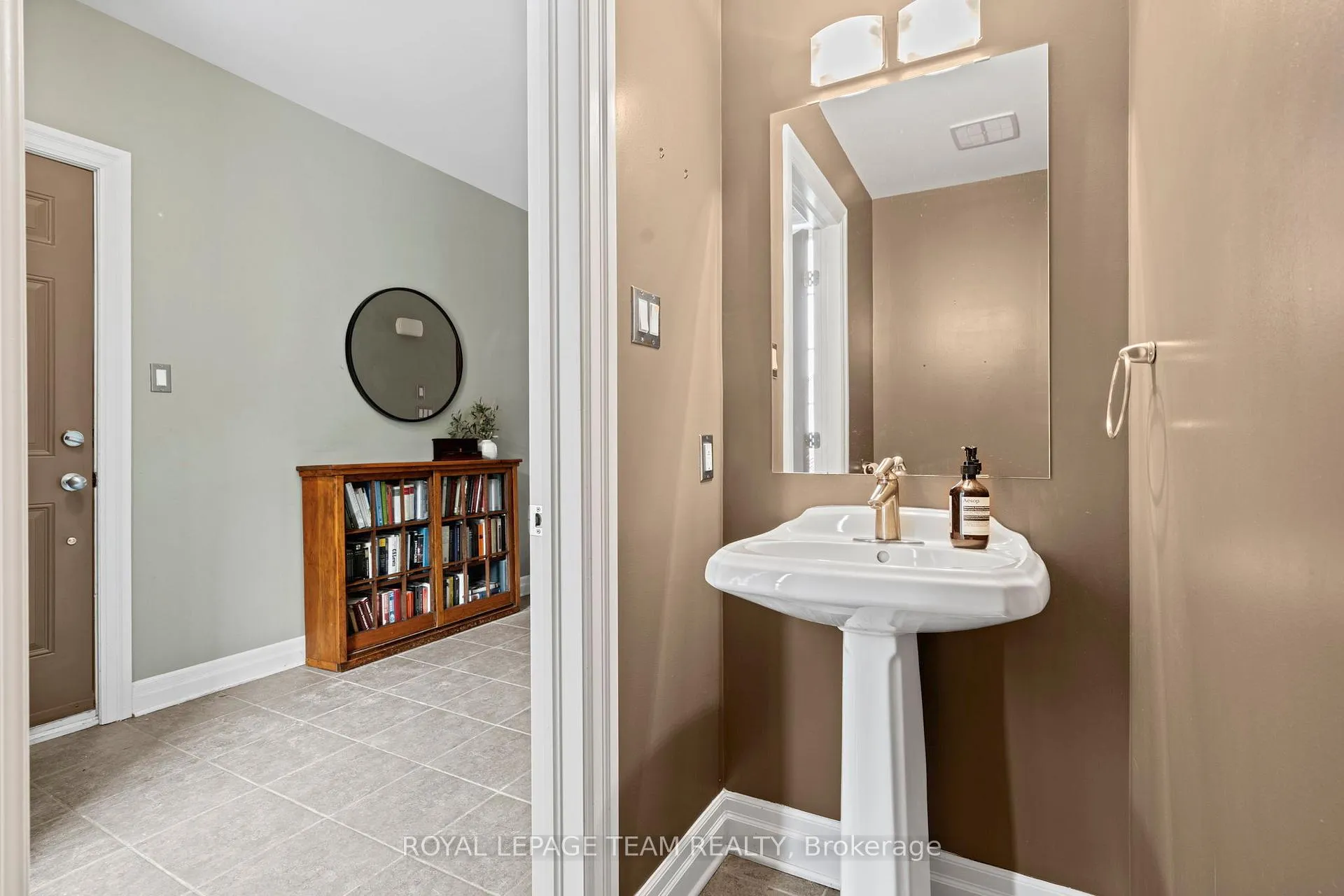 Photo 4 of Unit D, 17 Melrose Avenue, Ottawa, Hintonburg — HOMEH